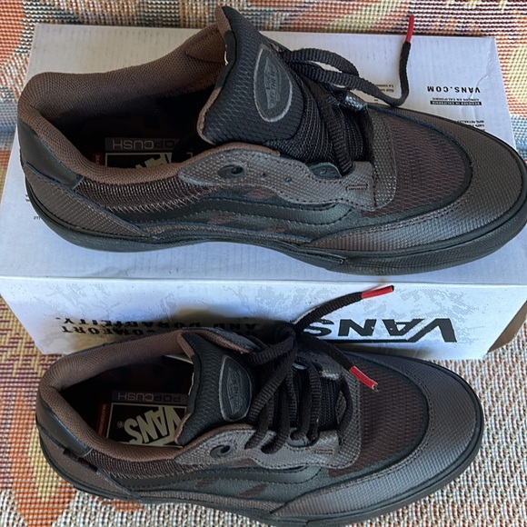 Vans WMNS Wayvee
(Justin Henry) Coffebean
VN0A5JIA8AC
Sneakers G - Picture 3 of 16